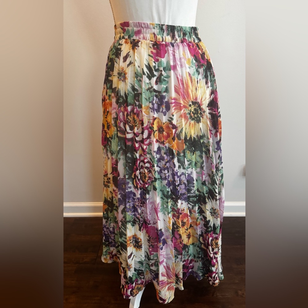 Floral Pleated Maxi Skirt